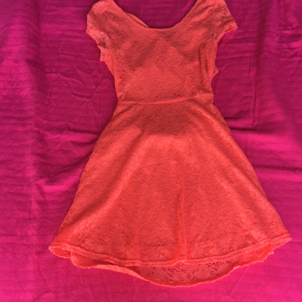 Derek Heart coral lace with criss cross back